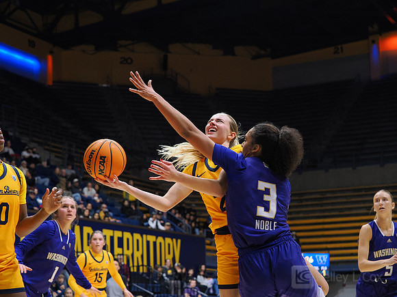 Womens Basketball: California Golden Bears vs Washington Huskies