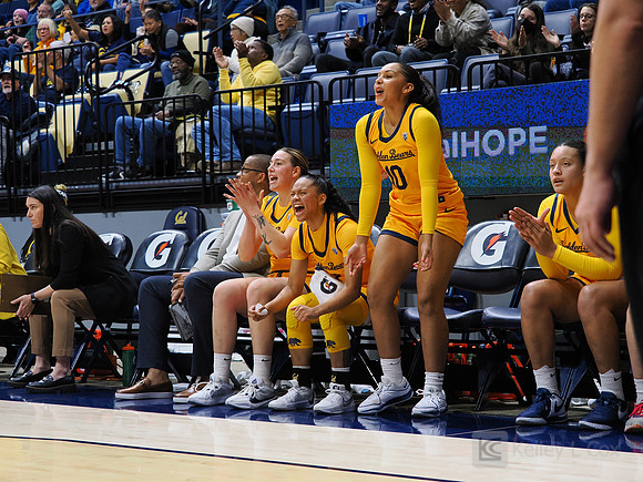 Womens Basketball: California Golden Bears vs Washington Huskies