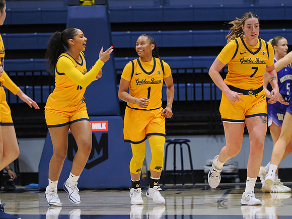 Womens Basketball: California Golden Bears vs Washington Huskies