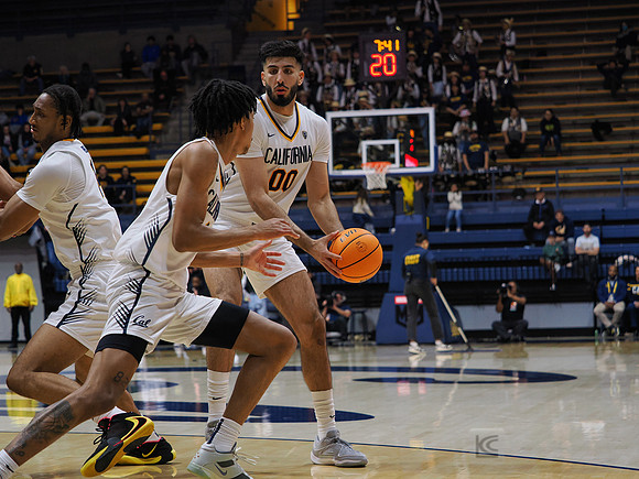 Fardaws Aimaq (00), Rodney Brown Jr. (1)