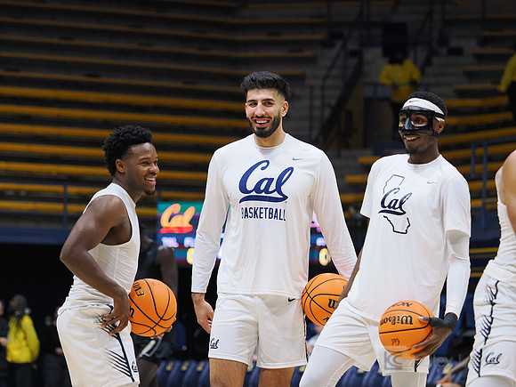 Jalen Cone (15), Fardaws Aimaq (00), Keonte Kennedy (3)