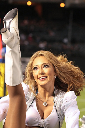 NFL: Preseason New Orleans Saints at Oakland Raiders