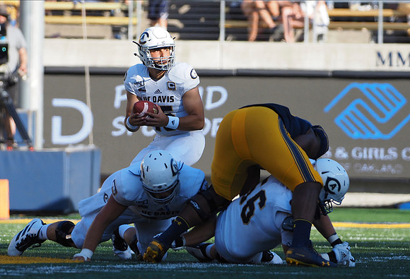NCAA Football: UC - Davis at California