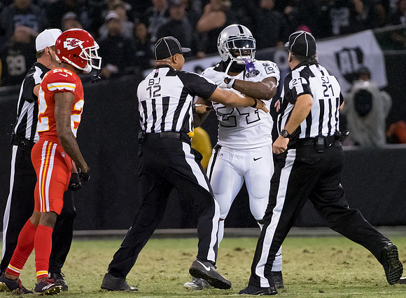 NFL: Kansas City Chiefs at Oakland Raiders