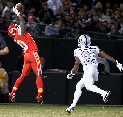 NFL: Kansas City Chiefs at Oakland Raiders