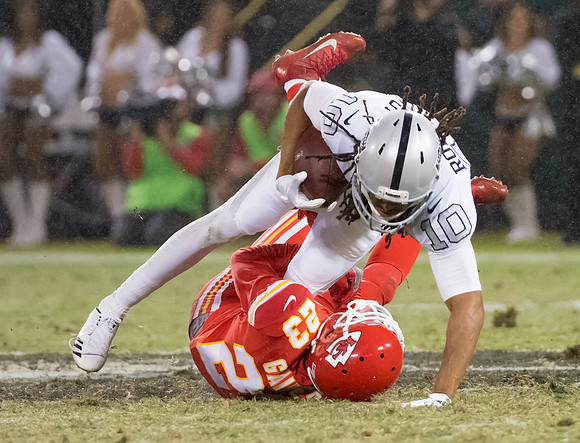NFL: Kansas City Chiefs at Oakland Raiders