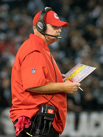 NFL: Kansas City Chiefs at Oakland Raiders