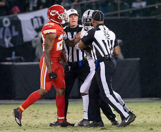 NFL: Kansas City Chiefs at Oakland Raiders