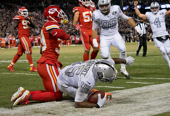 NFL: Kansas City Chiefs at Oakland Raiders