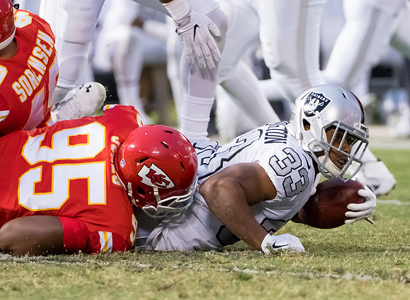 NFL: Kansas City Chiefs at Oakland Raiders
