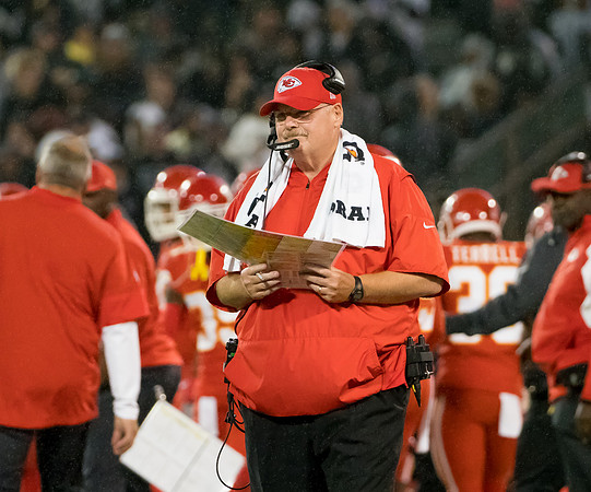 NFL: Kansas City Chiefs at Oakland Raiders