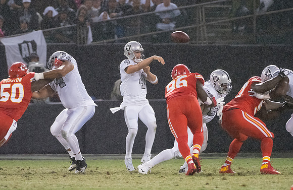 NFL: Kansas City Chiefs at Oakland Raiders