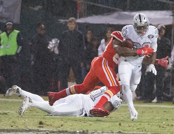 NFL: Kansas City Chiefs at Oakland Raiders