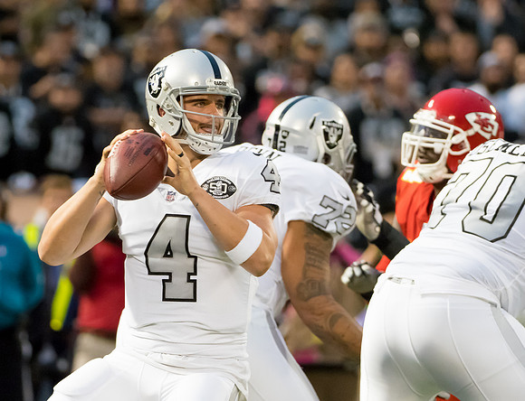 NFL: Kansas City Chiefs at Oakland Raiders