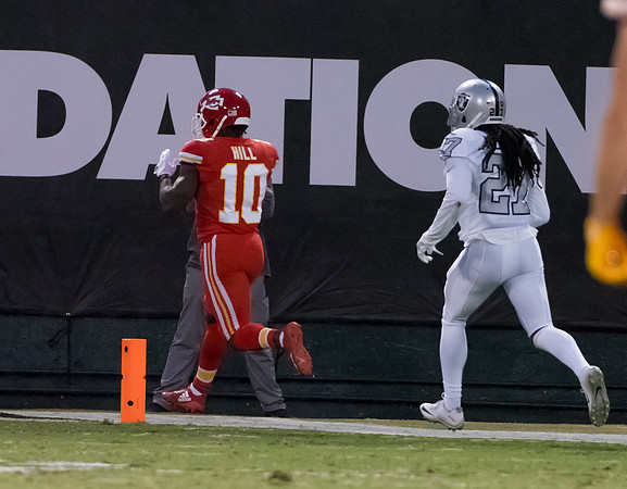 NFL: Kansas City Chiefs at Oakland Raiders