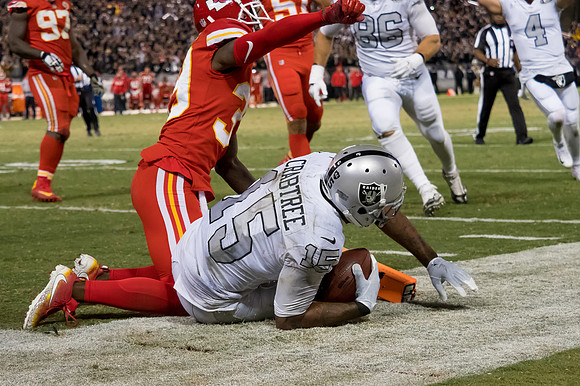 NFL: Kansas City Chiefs at Oakland Raiders