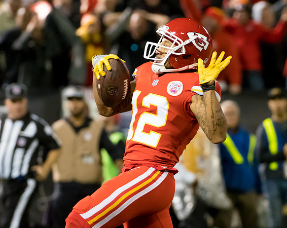NFL: Kansas City Chiefs at Oakland Raiders