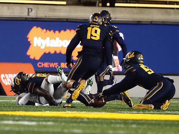 NCAA Football: Oregon at California