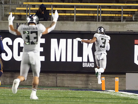 NCAA Football: Oregon at California