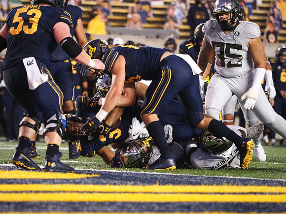 NCAA Football: Oregon at California