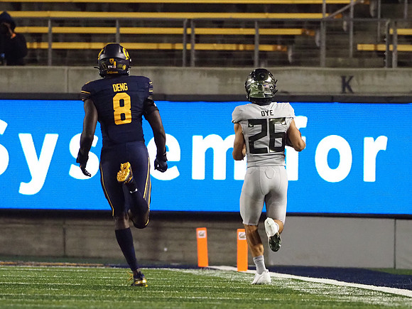 NCAA Football: Oregon at California