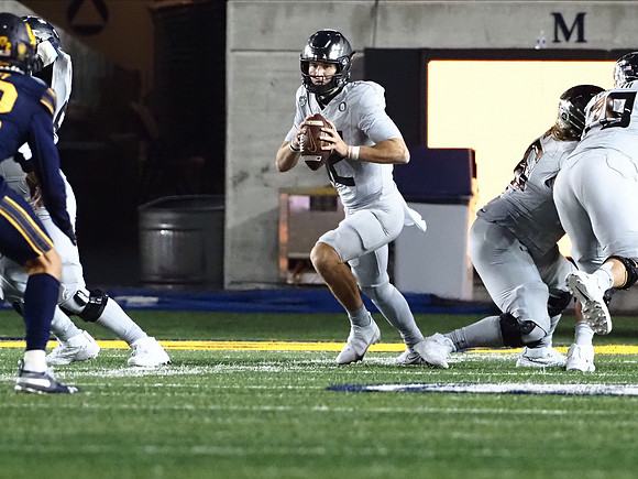 NCAA Football: Oregon at California
