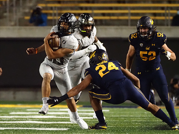NCAA Football: Oregon at California