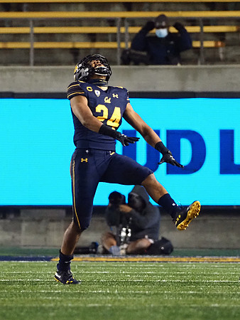 NCAA Football: Oregon at California