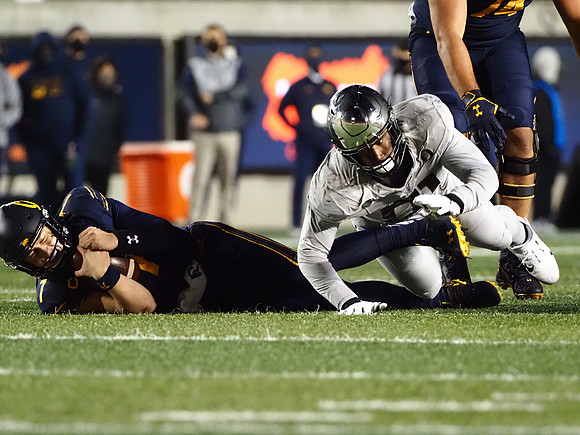 NCAA Football: Oregon at California