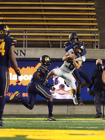 NCAA Football: Oregon at California