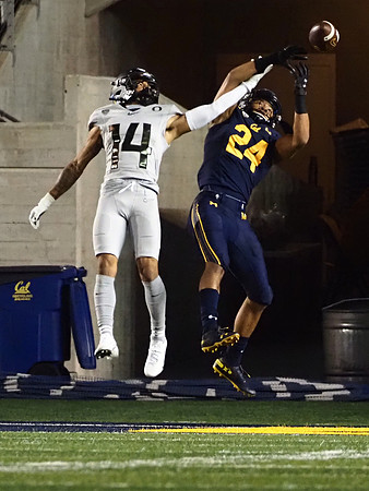 NCAA Football: Oregon at California