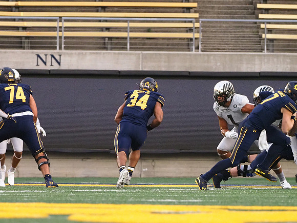 NCAA Football: Oregon at California
