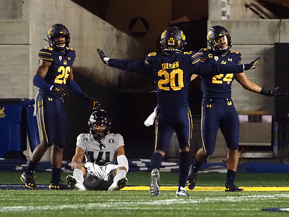 NCAA Football: Oregon at California