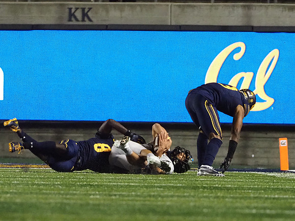 NCAA Football: Oregon at California