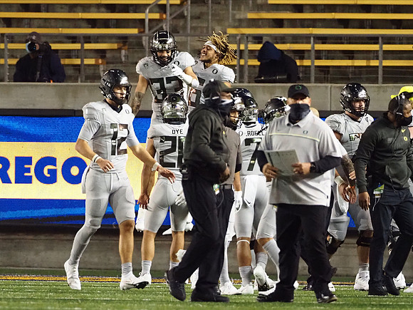 NCAA Football: Oregon at California