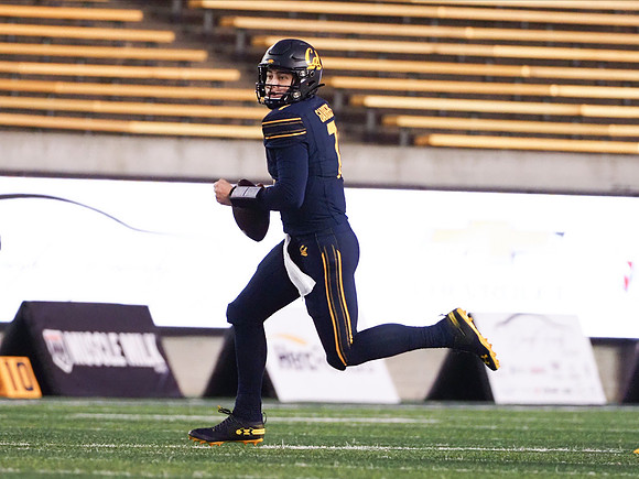 NCAA Football: Oregon at California