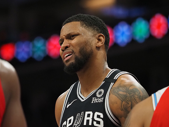 NBA: San Antonio Spurs at Sacramento Kings
