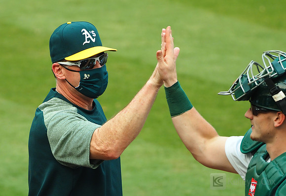 MLB: Wildcard-Chicago White Sox at Oakland Athletics