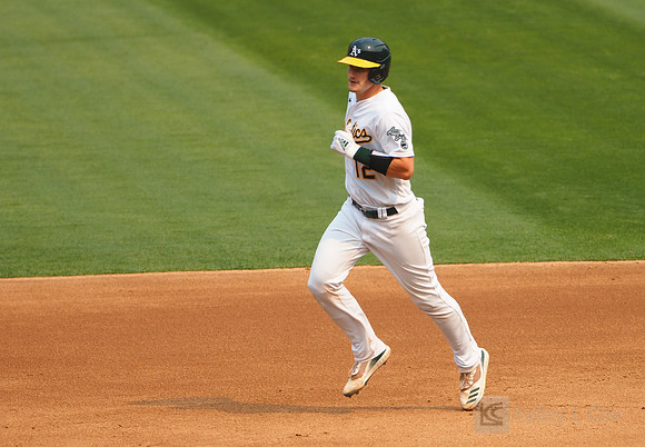 MLB: Wildcard-Chicago White Sox at Oakland Athletics