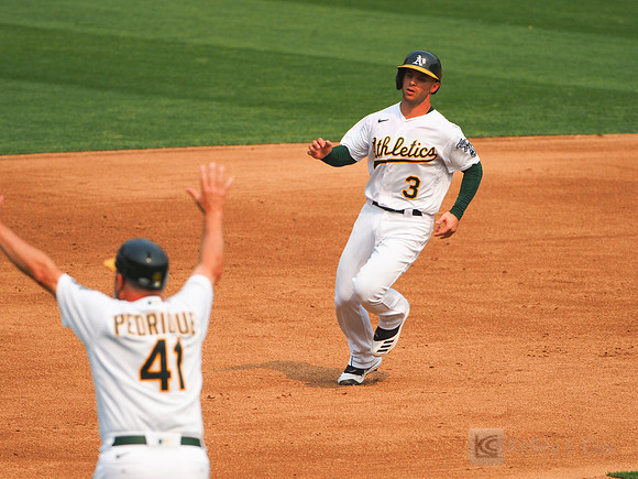 MLB: Wildcard-Chicago White Sox at Oakland Athletics