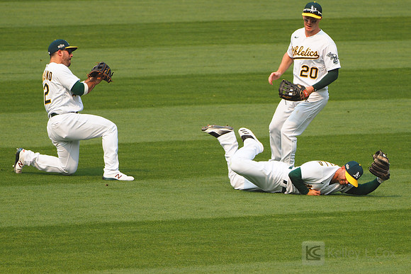 MLB: Wildcard-Chicago White Sox at Oakland Athletics