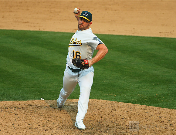 MLB: Wildcard-Chicago White Sox at Oakland Athletics