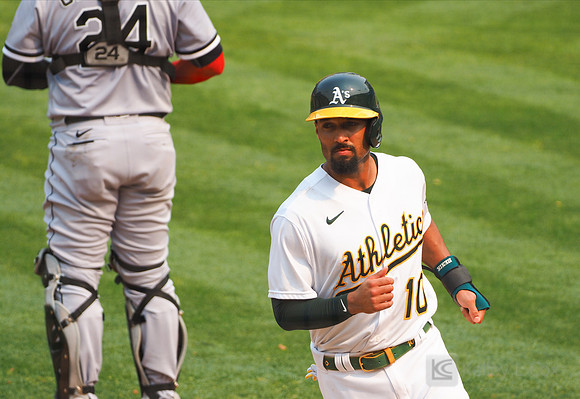 MLB: Wildcard-Chicago White Sox at Oakland Athletics