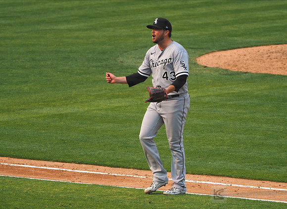 MLB: Wildcard-Chicago White Sox at Oakland Athletics