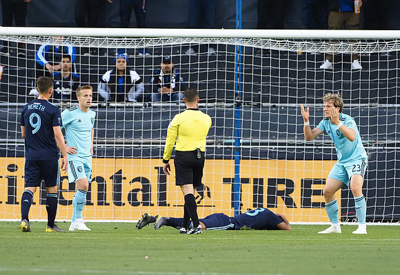 MLS: Sporting Kansas City at San Jose Earthquakes