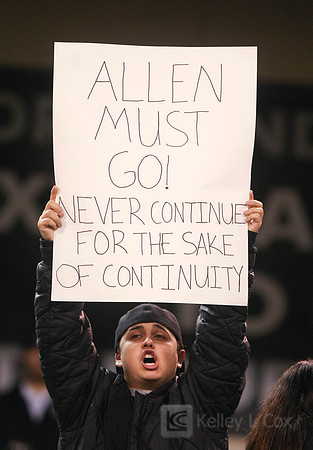 NFL: Denver Broncos at Oakland Raiders