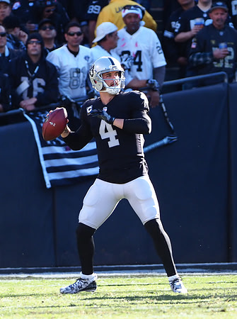 NFL: New York Giants at Oakland Raiders