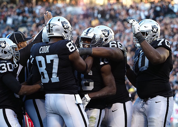 NFL: New York Giants at Oakland Raiders