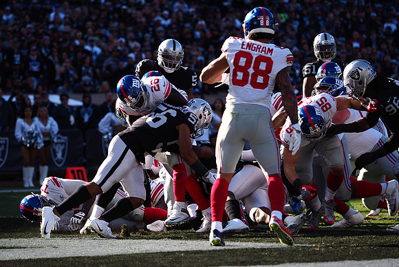 NFL: New York Giants at Oakland Raiders