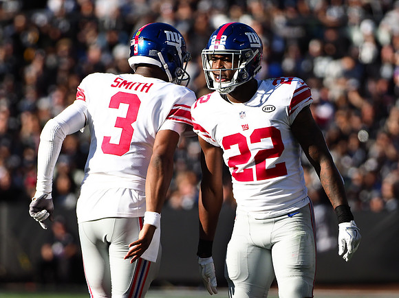 NFL: New York Giants at Oakland Raiders